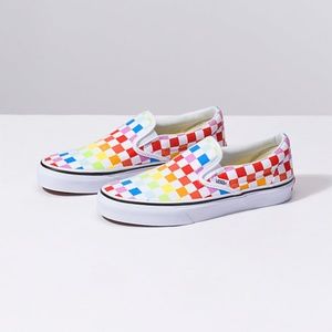 IN NEED OF THESE VANS< DONOT BUY